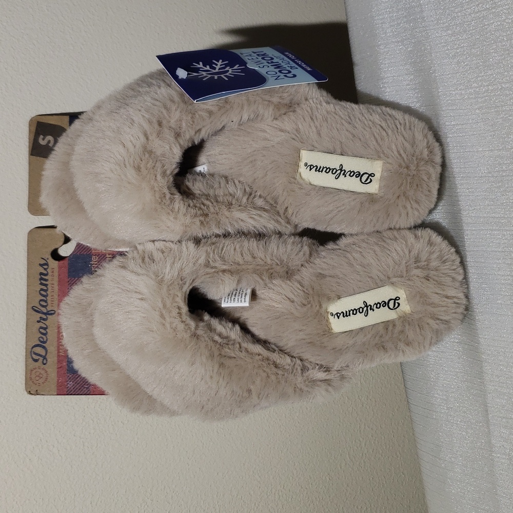 Dearfoams Plush Tan Slippers